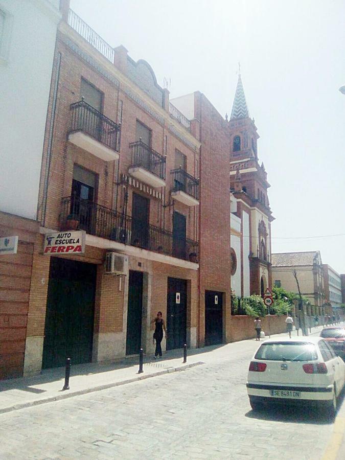 Azahar Apartamentos Triana V Sevilla Exteriör bild