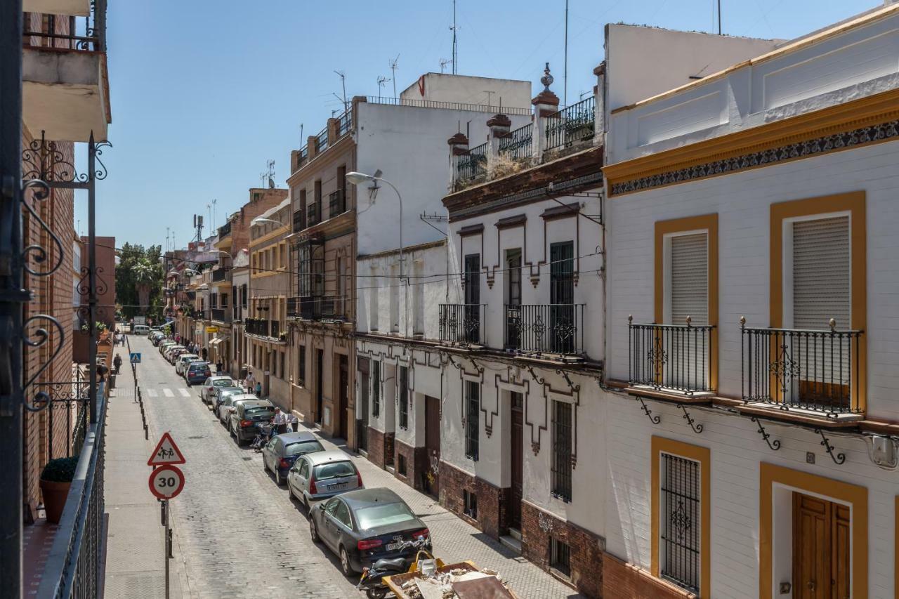 Azahar Apartamentos Triana V Sevilla Exteriör bild